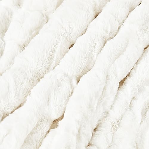 HESTIN Faux Fur Throw and Pillow Set Set of 3 White