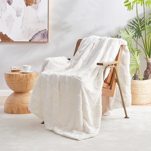 Cozy Bliss Checkered Faux Fur Throw Blanket 50x60 Inches Ivory 1